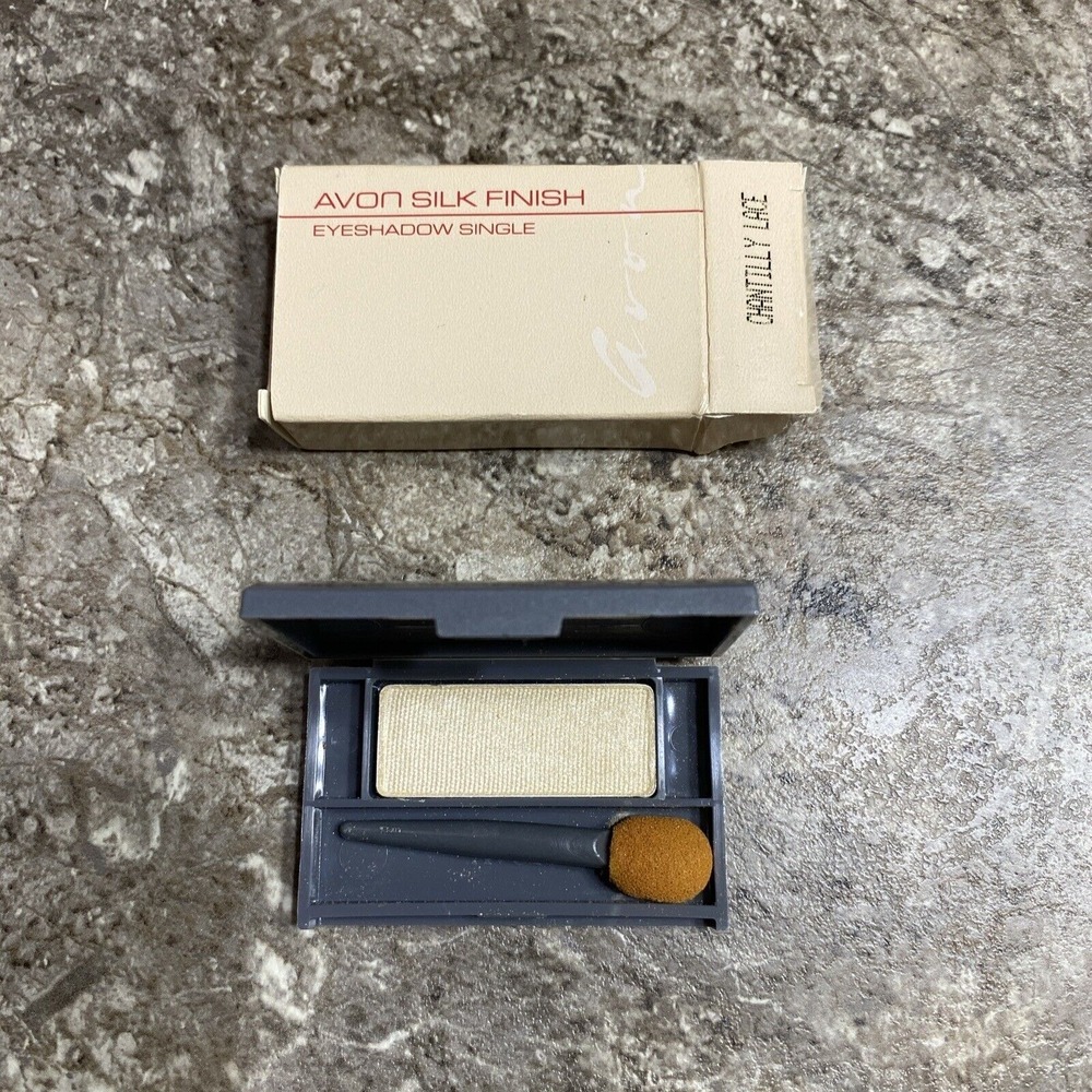 Original Avon Silk Finish Eyeshadow Single‎ In Chantilly Lace